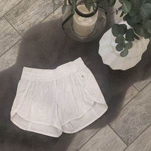 Lululemon White Tracker Shorts 4" Inseam Size 6